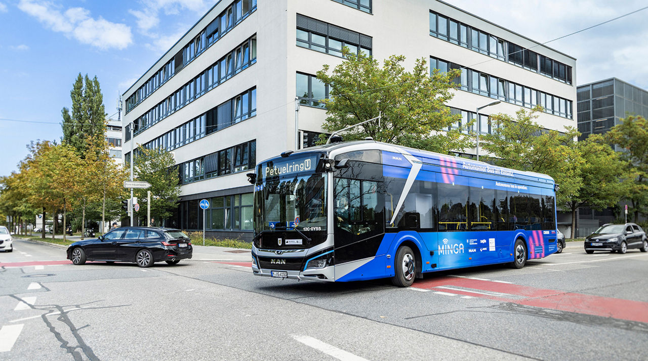 01_Autonómny autobus pre Mníchov.jpg
